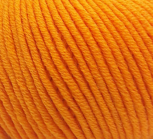 8928